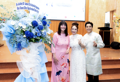 Đồng hành cùng Công ty Sen Vàng và Chủ tịch Miss World, Falm Beauty Premium trao yêu thương tại ngày Tết thiếu nhi